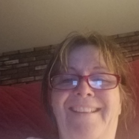 Meet your Posher, Sheila - Picture 1 of 1